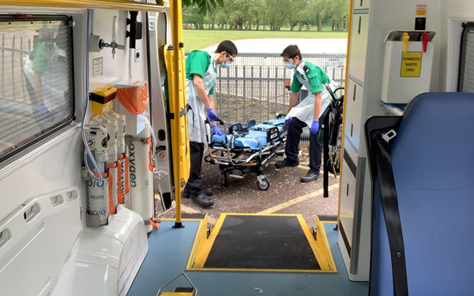 Ambulance_volunteers_PPE_small pod